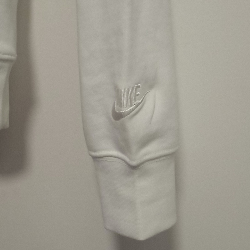 Nike Sweatshirt - Picture 2 of 2
